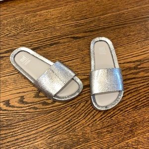 Mel by Melissa Beach Slide for Girls